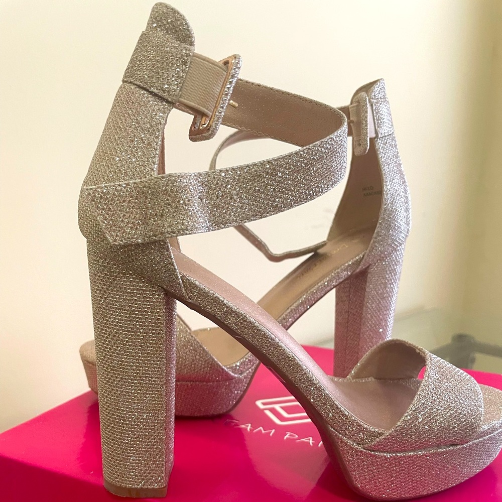 Shimmery gold platform heels. Dream Paris brand. Size 8.5